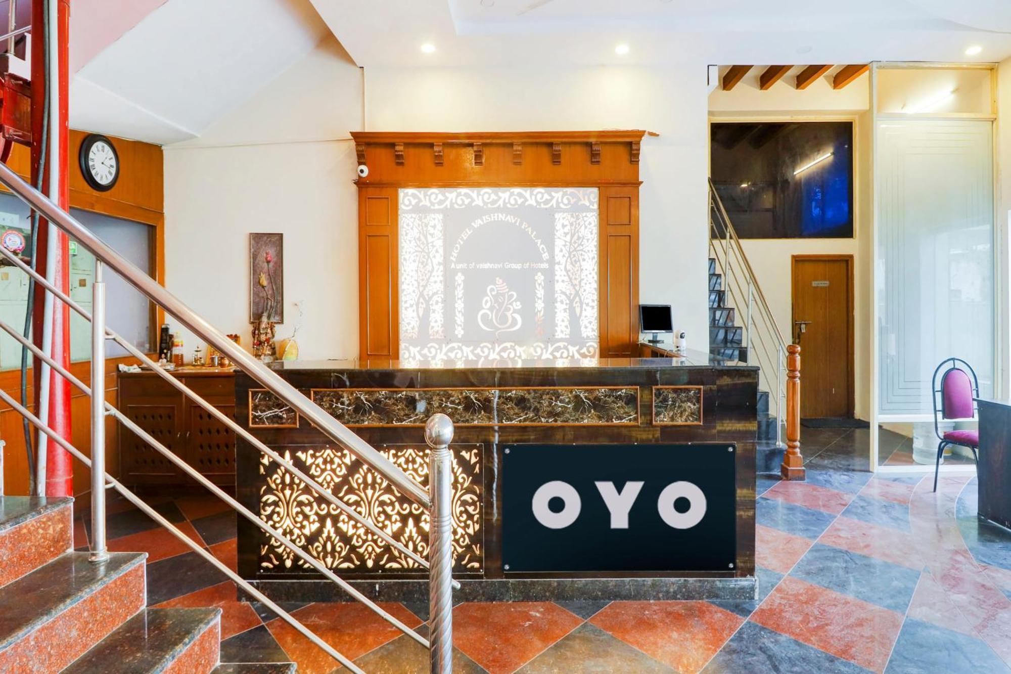 Super Collection O 77115 Vaishnavi Palace Haiderabad Buitenkant foto
